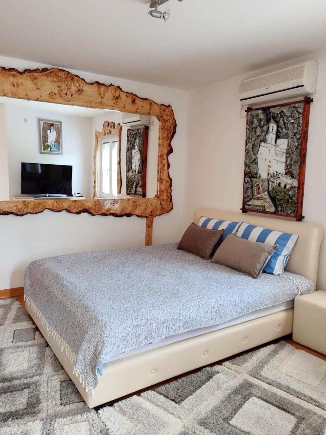 Apartman Lux Sneznik Vrnjacka Banja Bagian luar foto